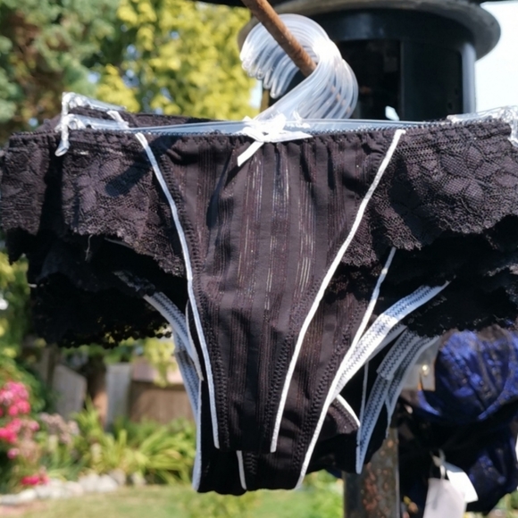 Rene Rofe Lace Trim Black Bra - Picture 11 of 12